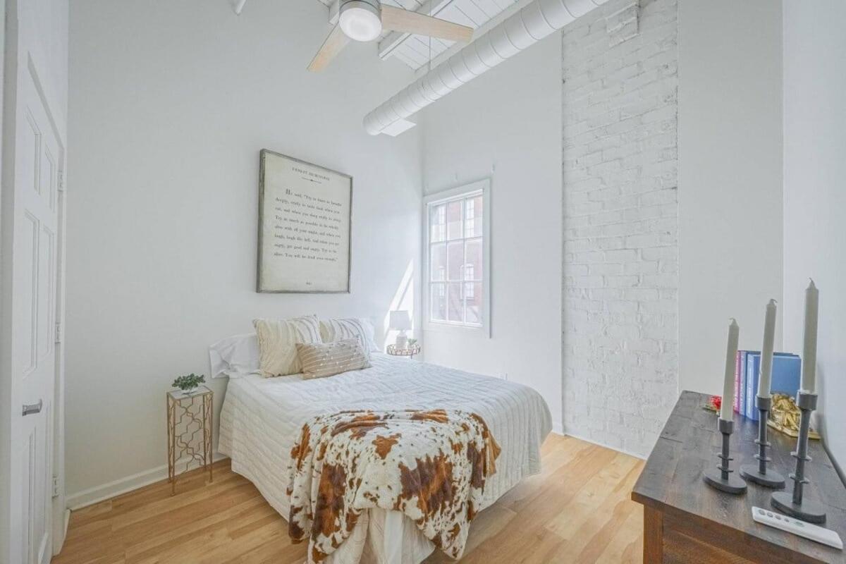 Darlin' Downtown Dawghouse Apartment Athens Exterior photo