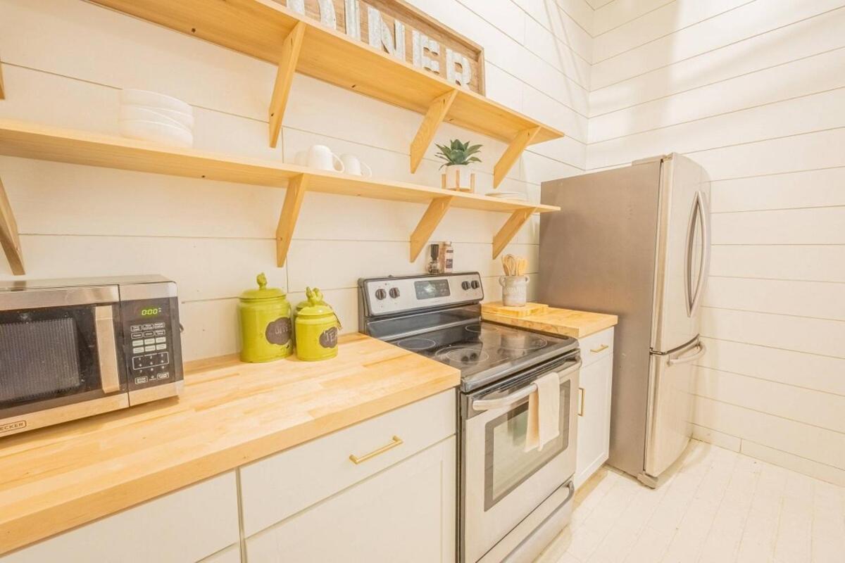 Darlin' Downtown Dawghouse Apartment Athens Exterior photo